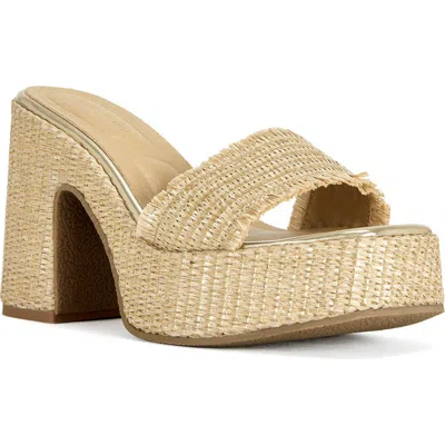 Azalea Wang Aniket Platform Sandal In Gold