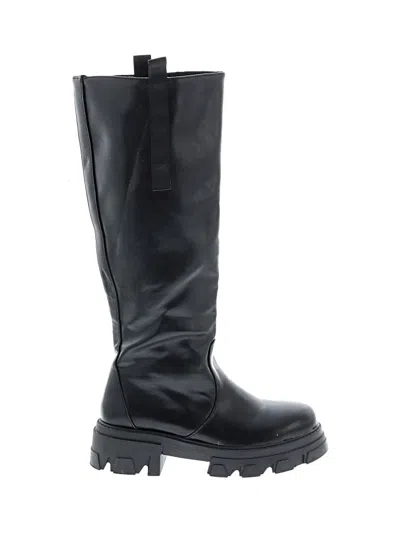 Pre-owned Azalea Wang Boots In Black