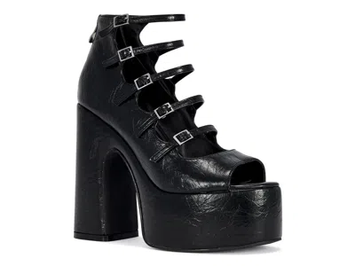 Azalea Wang Smitten Platform Sandal In Black