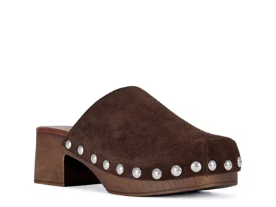 Azalea Wang Walinda Clog In Burgundy