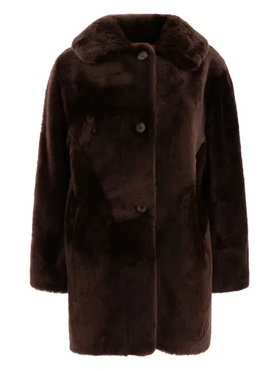 B&W SHEEPSKIN BUTTON COAT