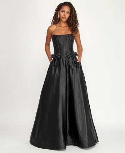 B Darlin Juniors' Bow Detail Strapless Gown In Black