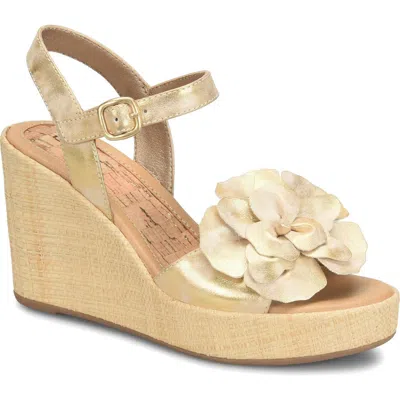 B O C Estella Wedge Sandal In Gold