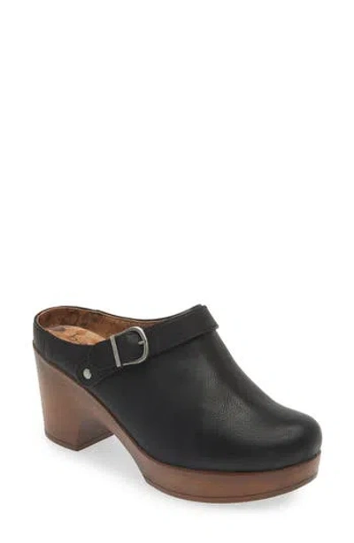 B O C Liv Clog Heel In Black