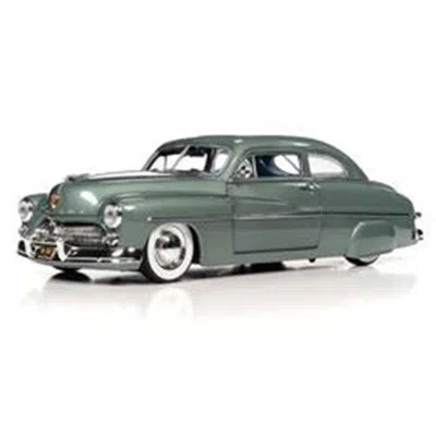 B2b Replicas Auto World 1949 Mercury Eight Coupe Car