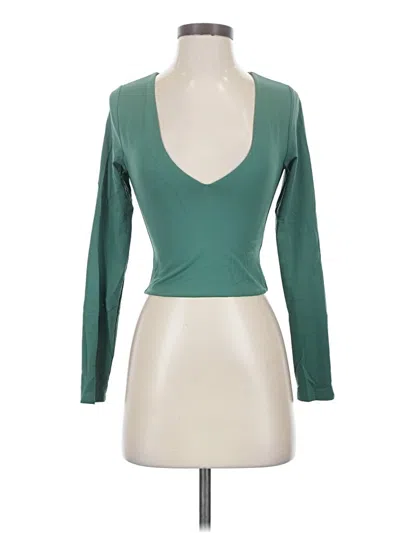 Pre-owned Babaton Long Sleeve T-shirt In Green