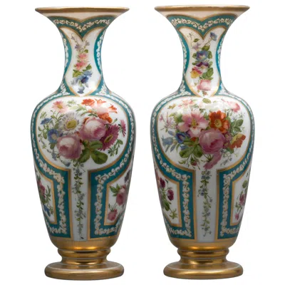 Pre-owned Baccarat Pair Of French Opaline Vases, , Circa 1840 In Gray