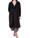 Baci Pleated V-neck Coat In Black