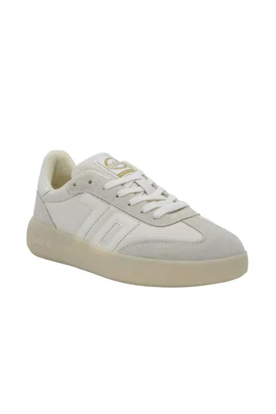 Back 70 Women's Brooklyn Sneakers In Milk In White