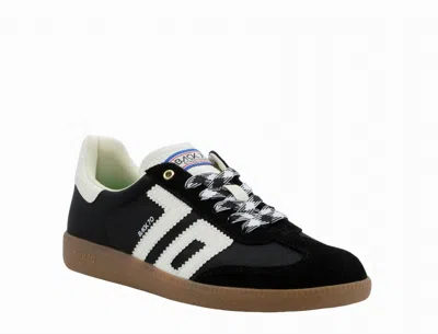 Back 70 Women's Ghost Sneakers In Black