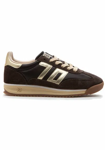 Back 70 Women's Jogger N Sneakers In Coffee Gold In Brown