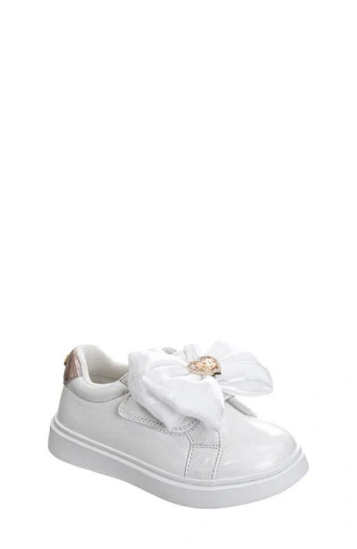 Badgley Mischka Collection Kids' Kensie Sneaker In White