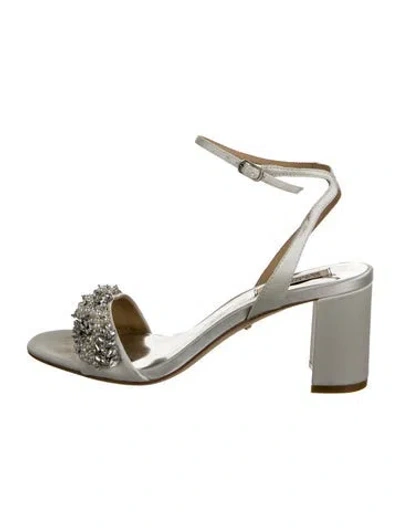 Pre-owned Badgley Mischka Leather Crystal Embellishments Slingback Sandals In White