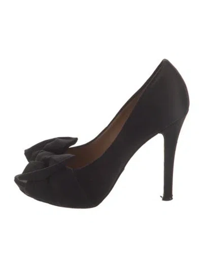 Pre-owned Badgley Mischka Satin Bow Accents Pumps In Black