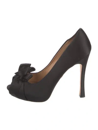 Pre-owned Badgley Mischka Satin Bow Accents Pumps In Black