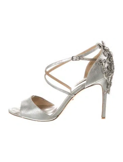Pre-owned Badgley Mischka Satin Crystal Embellishments Sandals