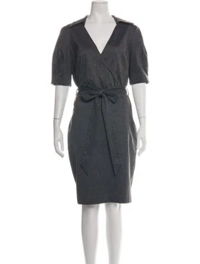 Pre-owned Badgley Mischka V-neck Knee-length Dress In Grey