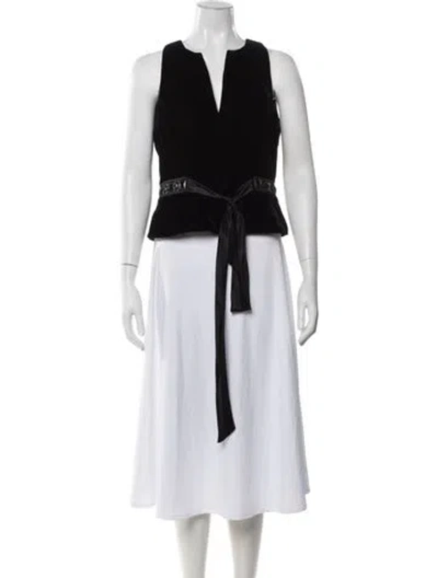Pre-owned Badgley Mischka V-neck Sleeveless Top In Black