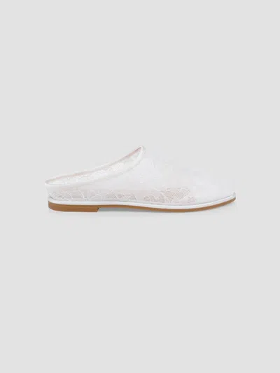 Badgley Mischka Women's Yumi Floral Lace Mules In White Lace