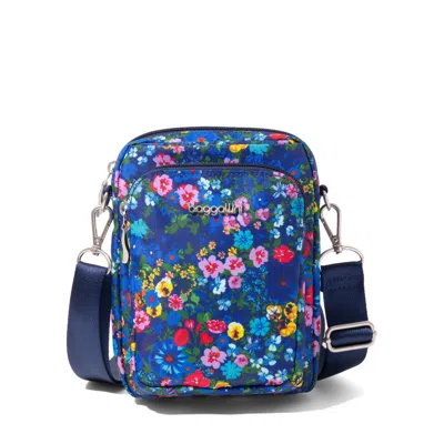 Baggallini Modern Everywhere Explorer Crossbody