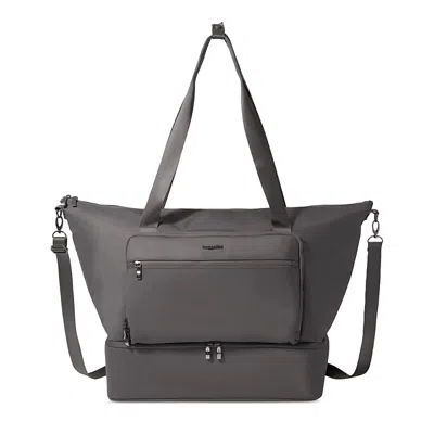 Baggallini The City Escape Collection Park Ave Weekender Bag