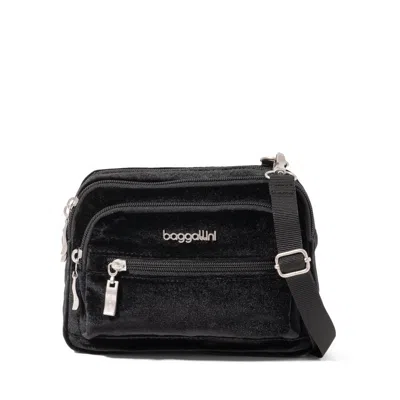 Baggallini Triple Zip Bagg In Black