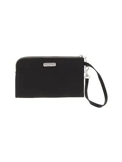 Pre-owned Baggallini Wristlet In Black
