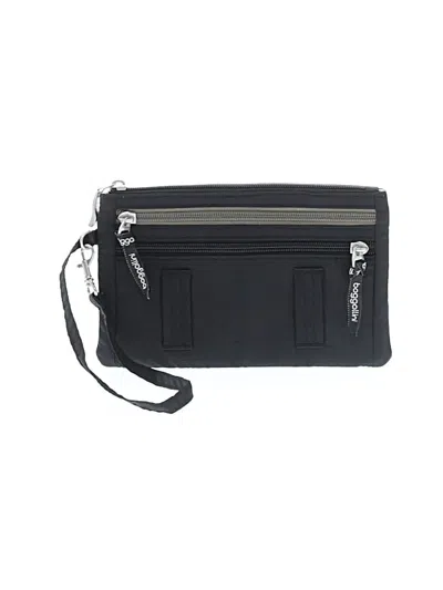 Pre-owned Baggallini Wristlet In Black