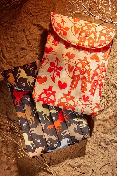 Baggu Puffy 16" Recycled Laptop Sleeve In Cowgirl At Urban Outfitters