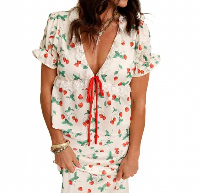 Bailey Rose Fresa Tie Front Top In White In Pattern