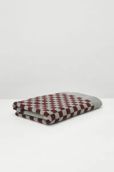 Baina Roman Pool Towel In Burgundy