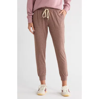 Balance Collection Devon Joggers In Brown