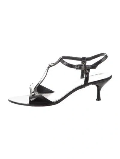 Pre-owned Baldinini Patent Leather T-strap Sandals In Black