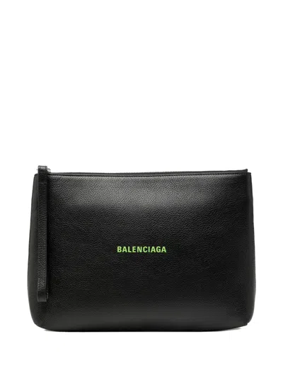 Pre-owned Balenciaga 2021 Leather Everyday Clutch Bag In ブラック