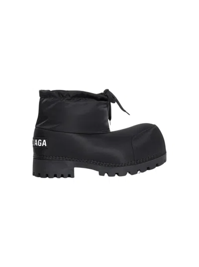 Balenciaga Alaska Snow Boots In Black