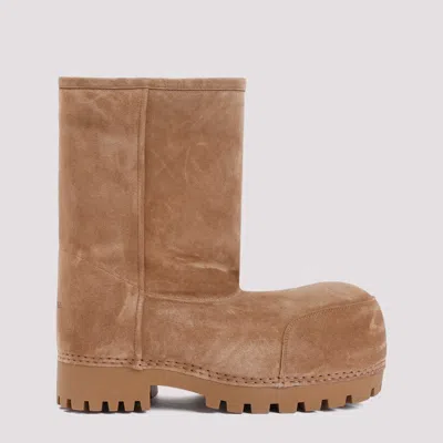 balenciaga-alaska-fur-low-