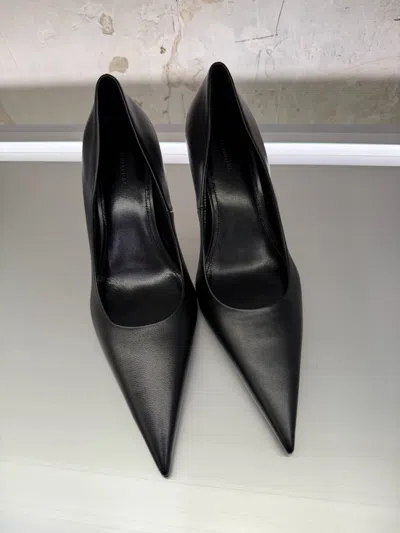 Balenciaga Avenue High Heels In Black