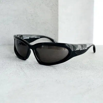 Pre-owned Balenciaga Bb0157s Sunglasses In Black