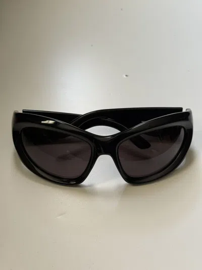 Pre-owned Balenciaga Bb0228s 001 Xl Sunglasses In Black