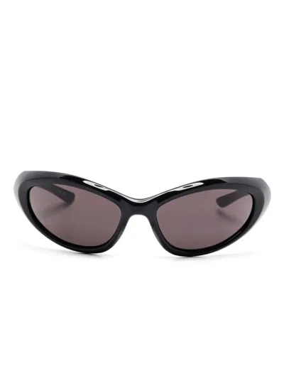 Balenciaga Bb0384s Sunglasses In ブラック