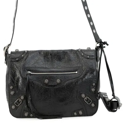 Pre-owned Balenciaga Black Leather Pouch Shoulder Bag ()