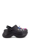 Balenciaga Mule Crocs Con Iconici Charm Jibbitz Rimovibili In Black