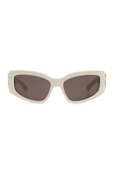 Balenciaga Bossy Butterfly-frame Sunglasses In Gray