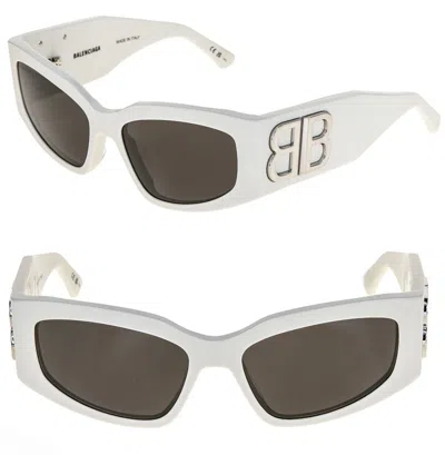 Pre-owned Balenciaga Bossy Cat 0321 White Fashion Geometric Unisex Sunglass Bb0321s 005 In Gray