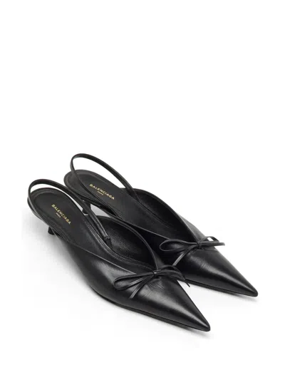 Pre-owned Balenciaga Bow-detail Pumps In Black
