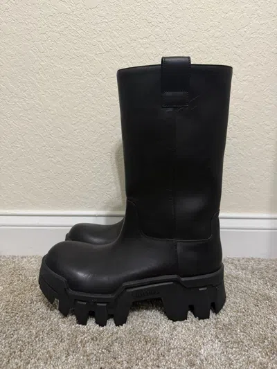 Pre-owned Balenciaga Bulldozer Pull-on Boots In Black