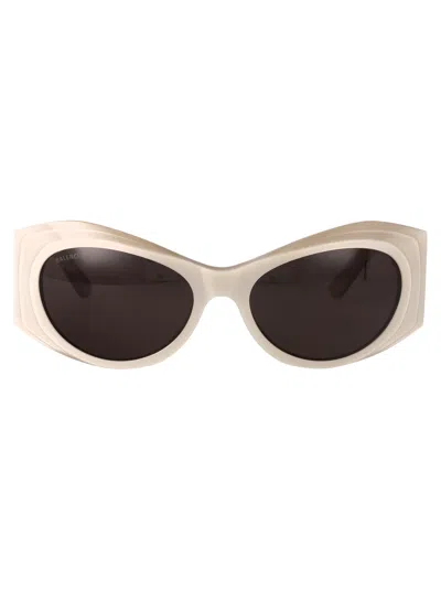 BALENCIAGA BALENCIAGA BUTTERFLY SUNGLASSES BB0394 S 004