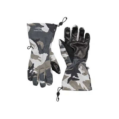 Pre-owned Balenciaga Camo Ski Gloves 'camo/grey/white' | Men's Size L