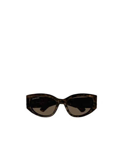 Balenciaga Cat-eye Frame Sunglasses In Black