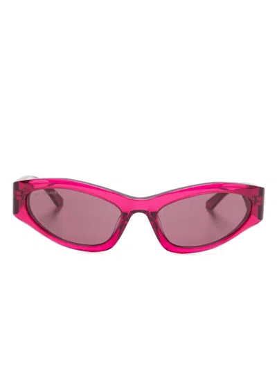 Balenciaga Cat-eye Sunglasses In ピンク